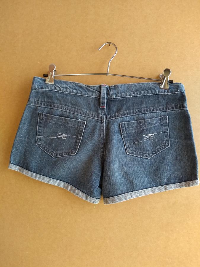 ShF05 - Short jeans com bordado-2